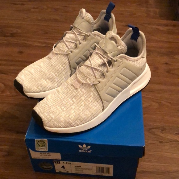 Adidas zapatos XPLR J tamaño 4 de nosotros poshmark Adidas zapatos XPLR J tamaño 4 de nosotros poshmark